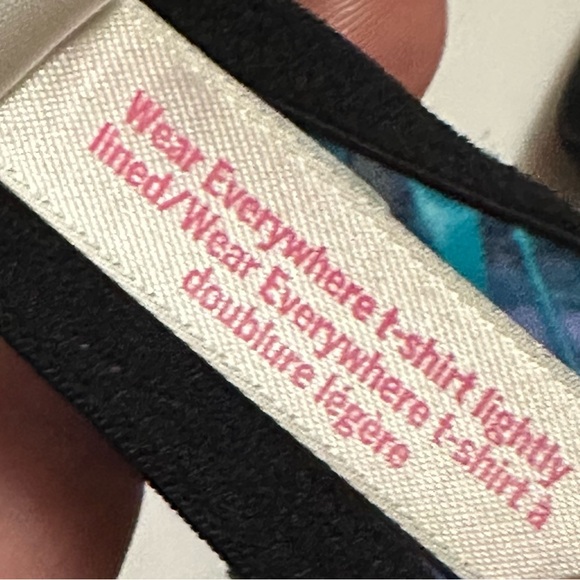 VS Pink Wear everywhere Bra - Picture 8 of 11
